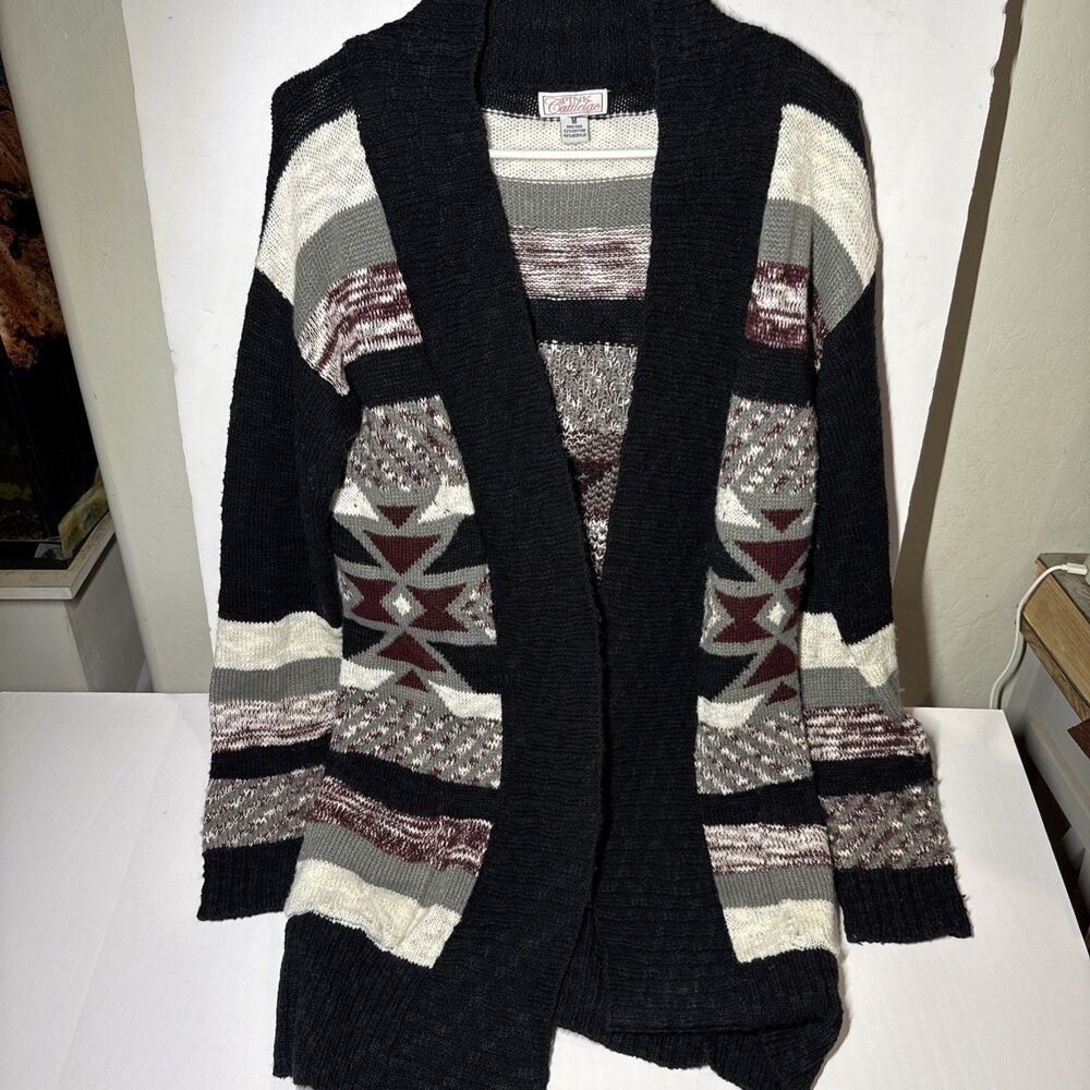 Women's Medium Aztec Print Sweater/cardigan Thigh Length